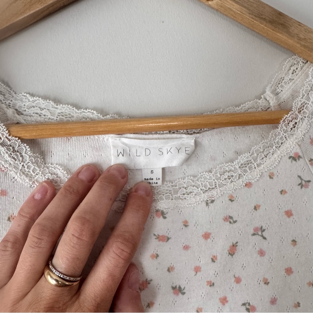 Crop Tee - Picture 3 of 5